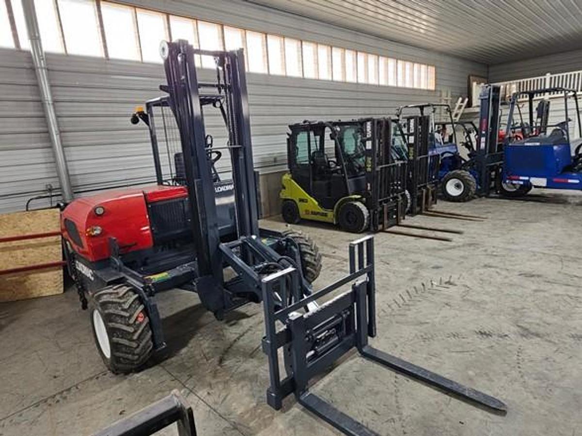 Used 2018 LOADMAC 825  2 Way Forklift w/Extended Reach
