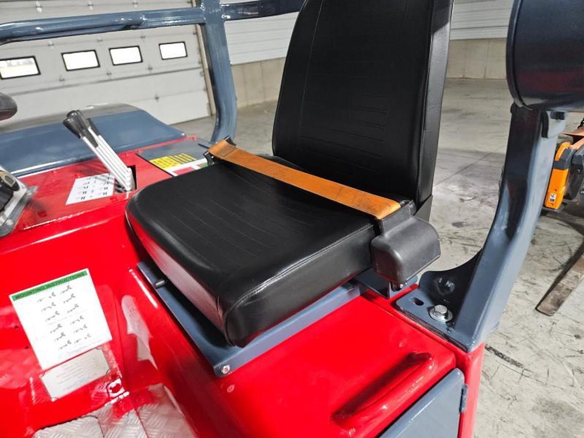 Used 2016 Moffett M8 55.3