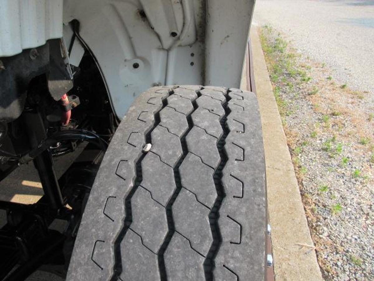 Used 2022 Freightliner M2 106