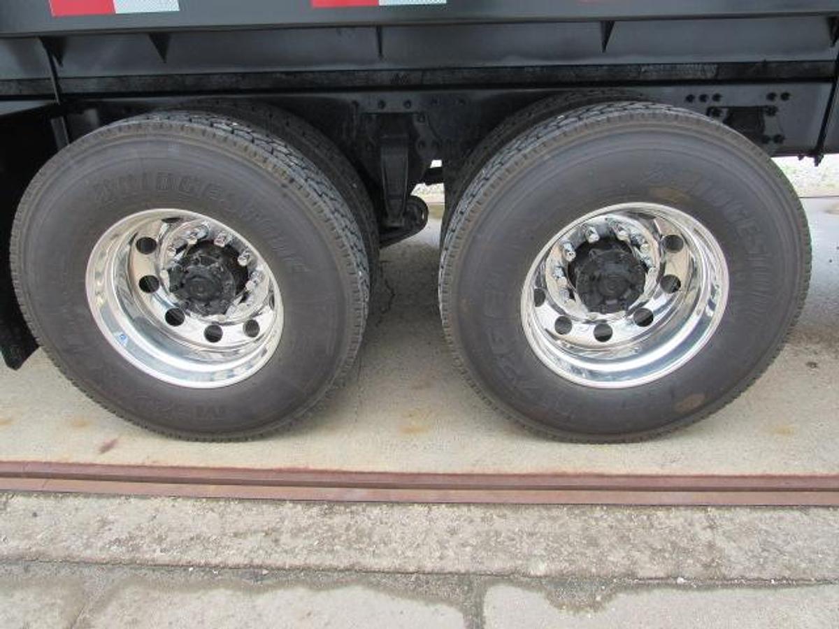 Used 2027 Freightliner M2 106