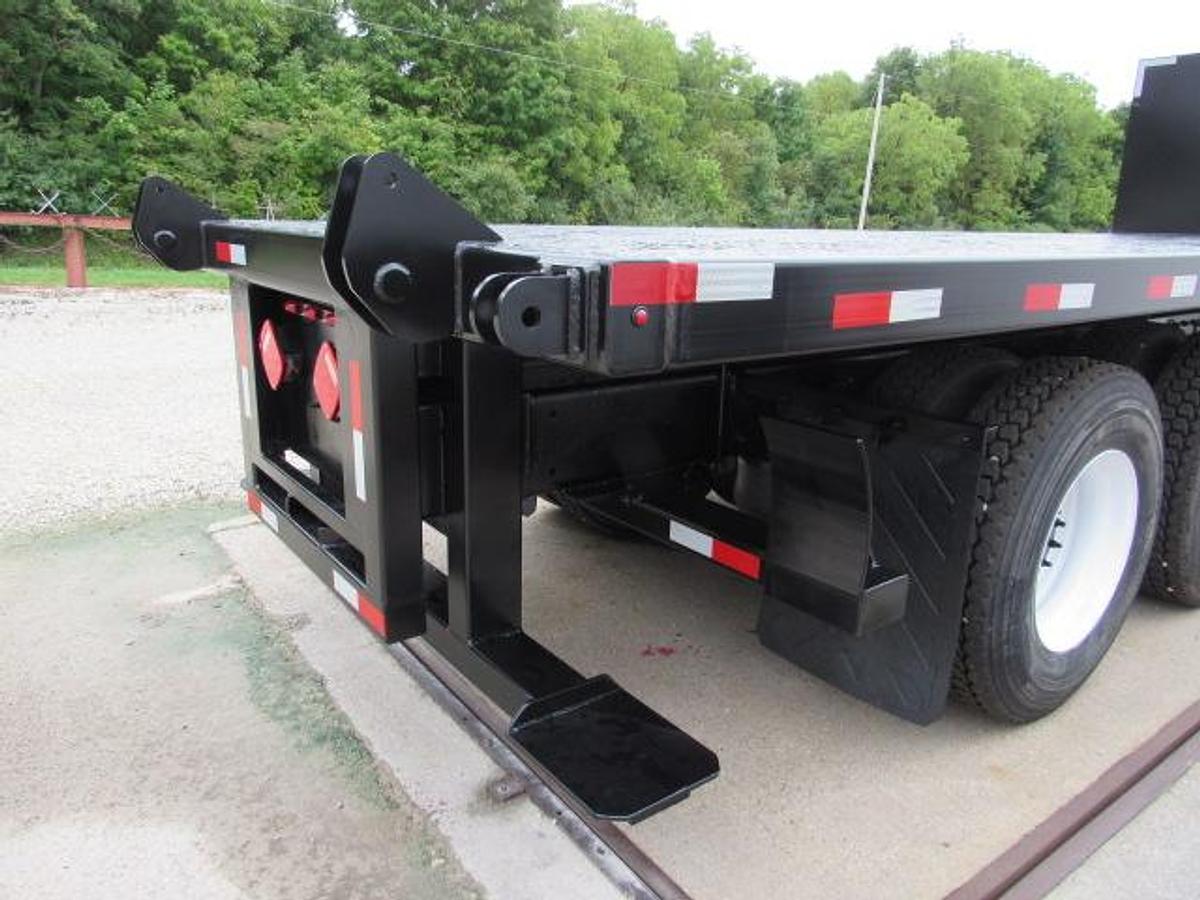 Used 2023 Freightliner M2 106