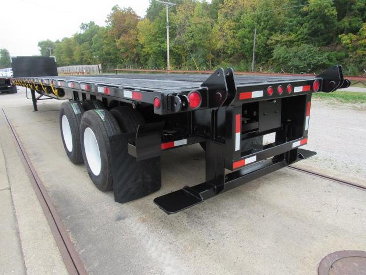 Used 2015 Utility 48' X 102 Princeton/Moffett Trailer