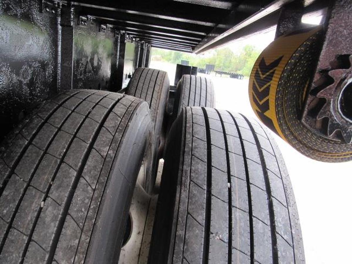 Used 2016 Great Dane Trailers 48' X 102" Flatbed Moffett Trailer