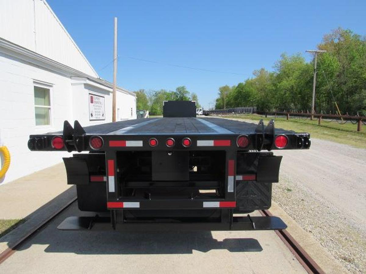 Used 2013 Utility 48' X 102 Princeton/Moffett Trailer