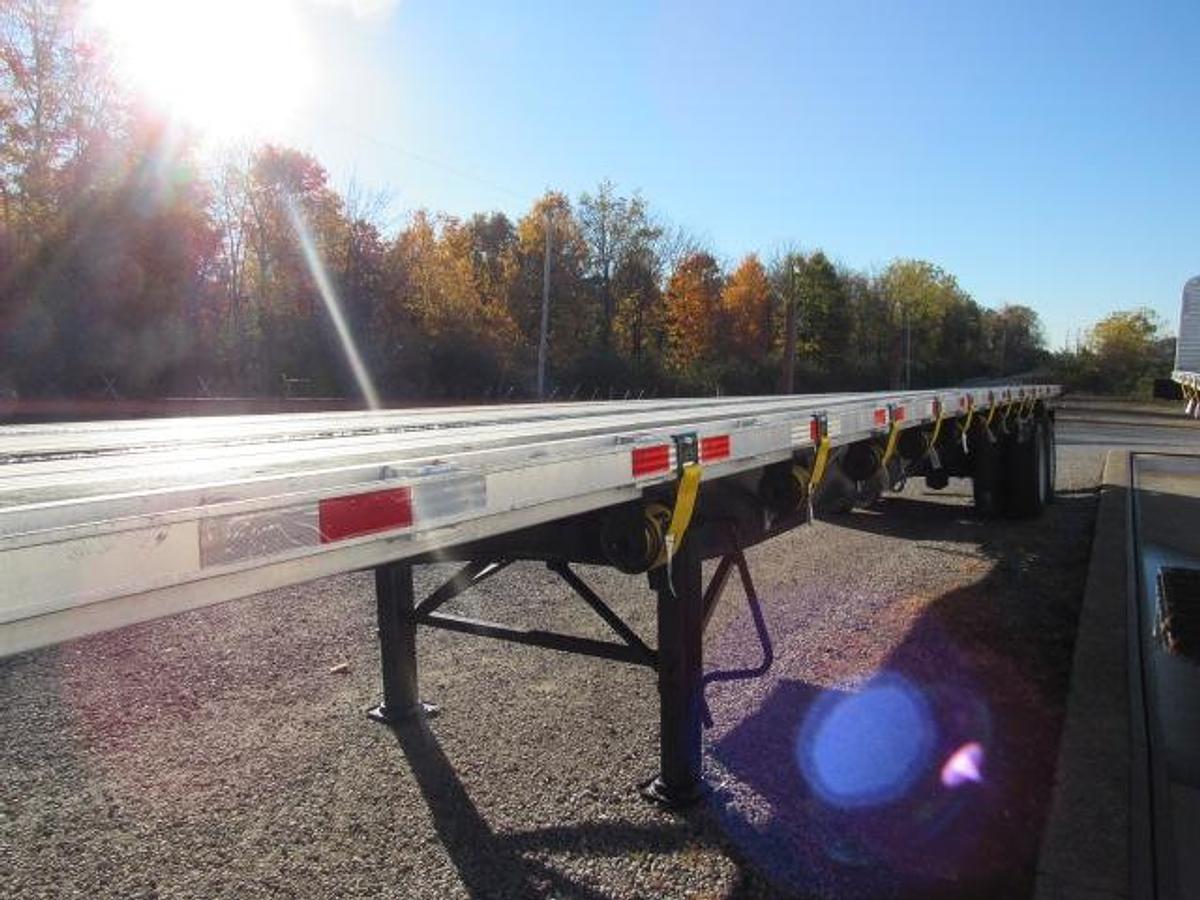 Used 2015 Utility 45' X 102 Alum Combo Princeton/Moffett Trailer
