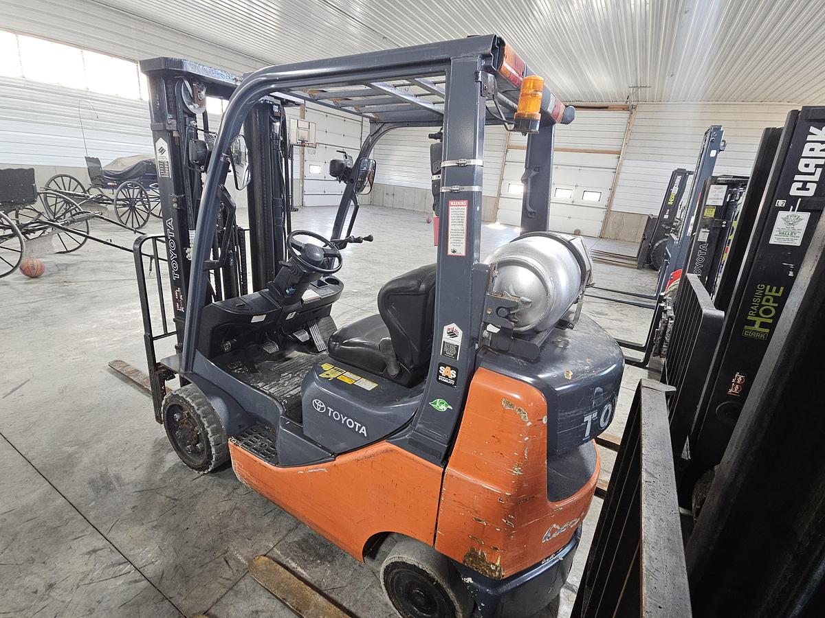 Used 2016 Toyota Industrial Equipment 8FGCU25