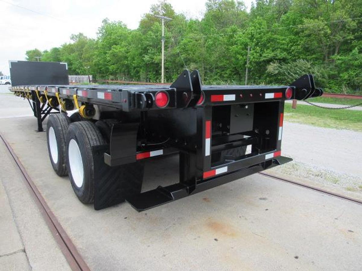 Used 2016 Great Dane Trailers 36' 6" X 102" Flatbed Moffett Trailer