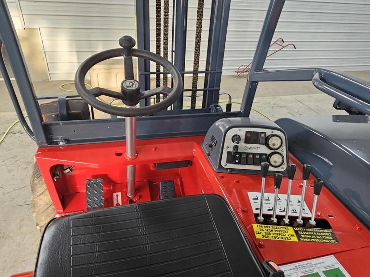 Used 2006 Moffett M 55