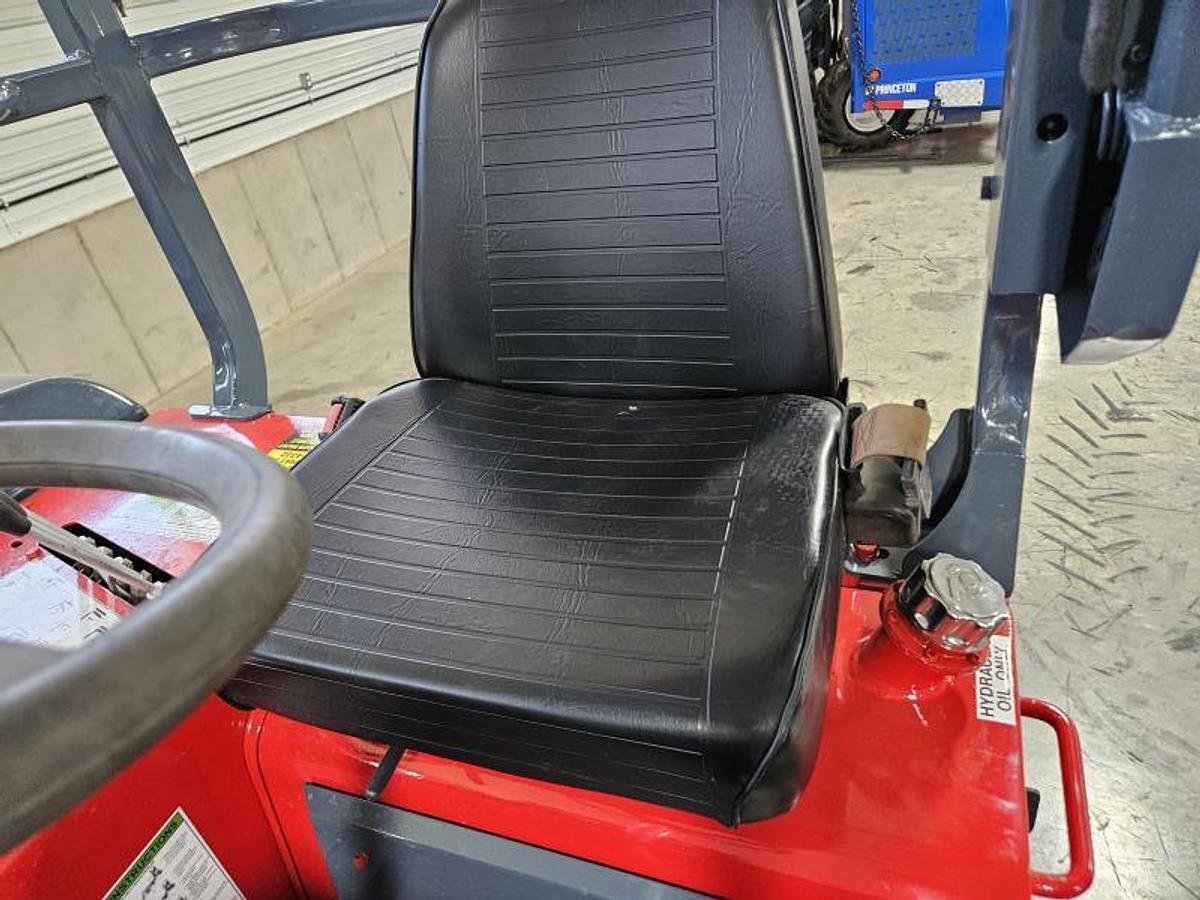 Used 2008 Moffett M55.P