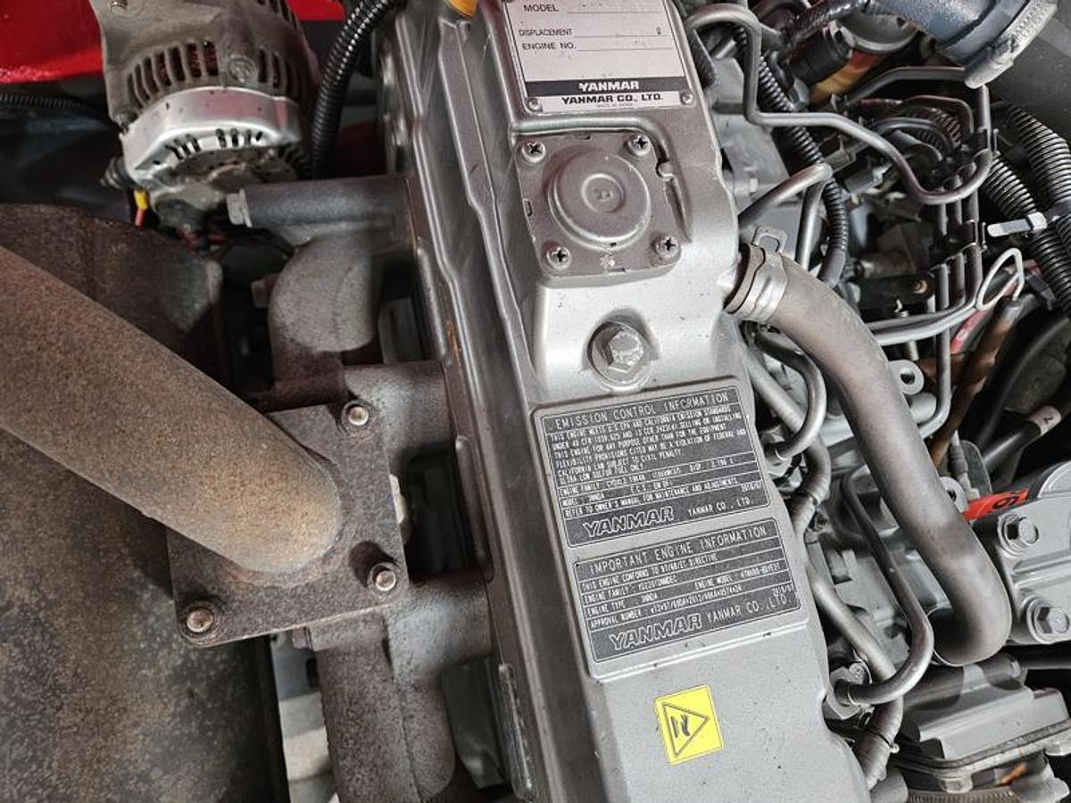 Used 2018 LOADMAC 825.4P   4 Way Forklift w/Extended Reach