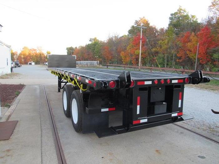 Used 2013 Great Dane Trailers  36' 6" X 102" Flatbed Moffett Trailer
