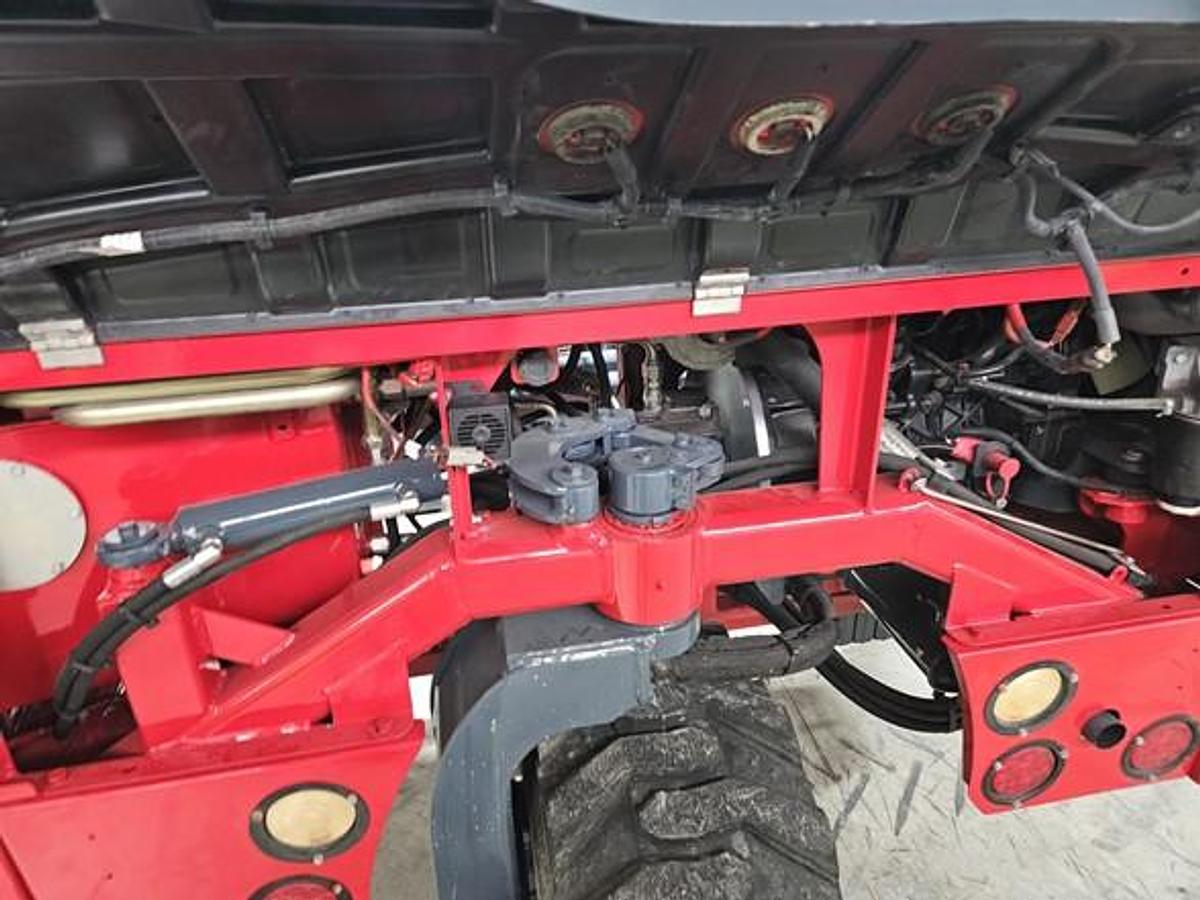 Used 2016 Moffett M8 55.3