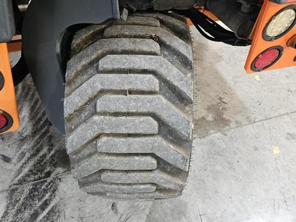 Used 2016 Moffett M8 55.3