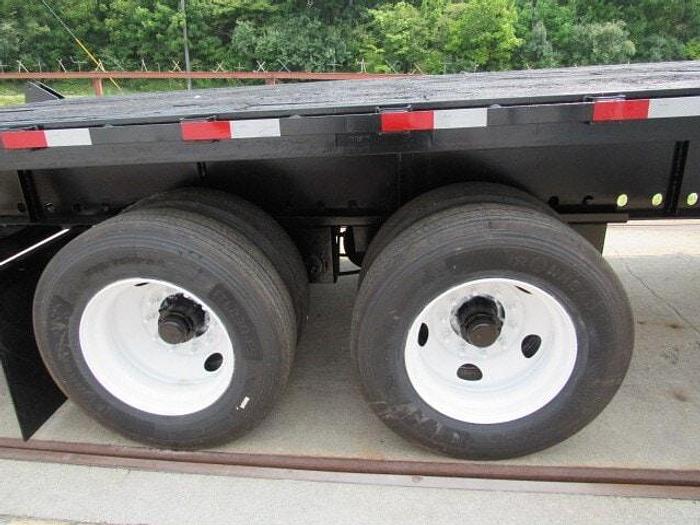 Used 2009 Great Dane Trailers 48' X 102" Flatbed Moffett Trailer