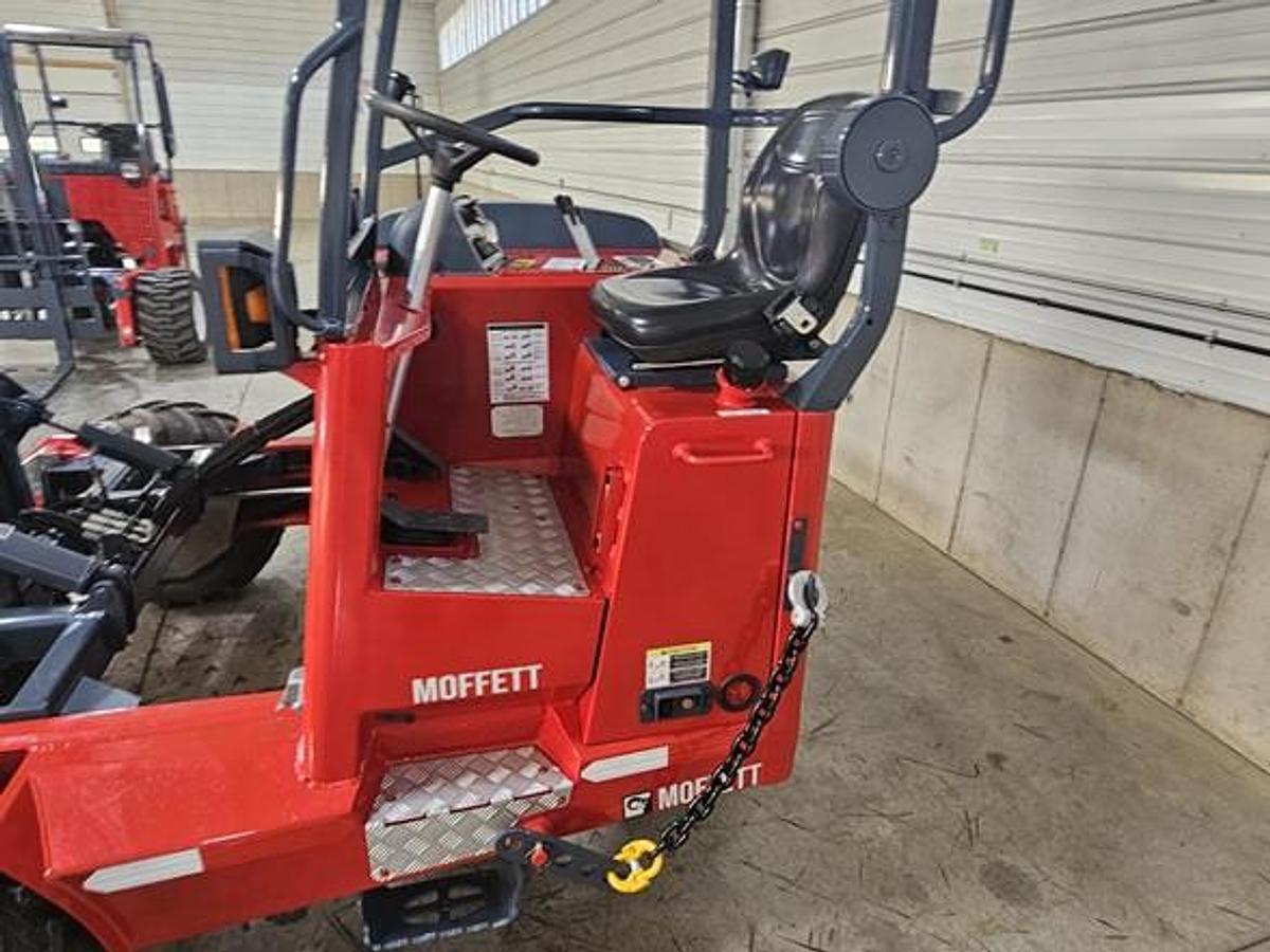 Used 2015 Moffett M8 55.3