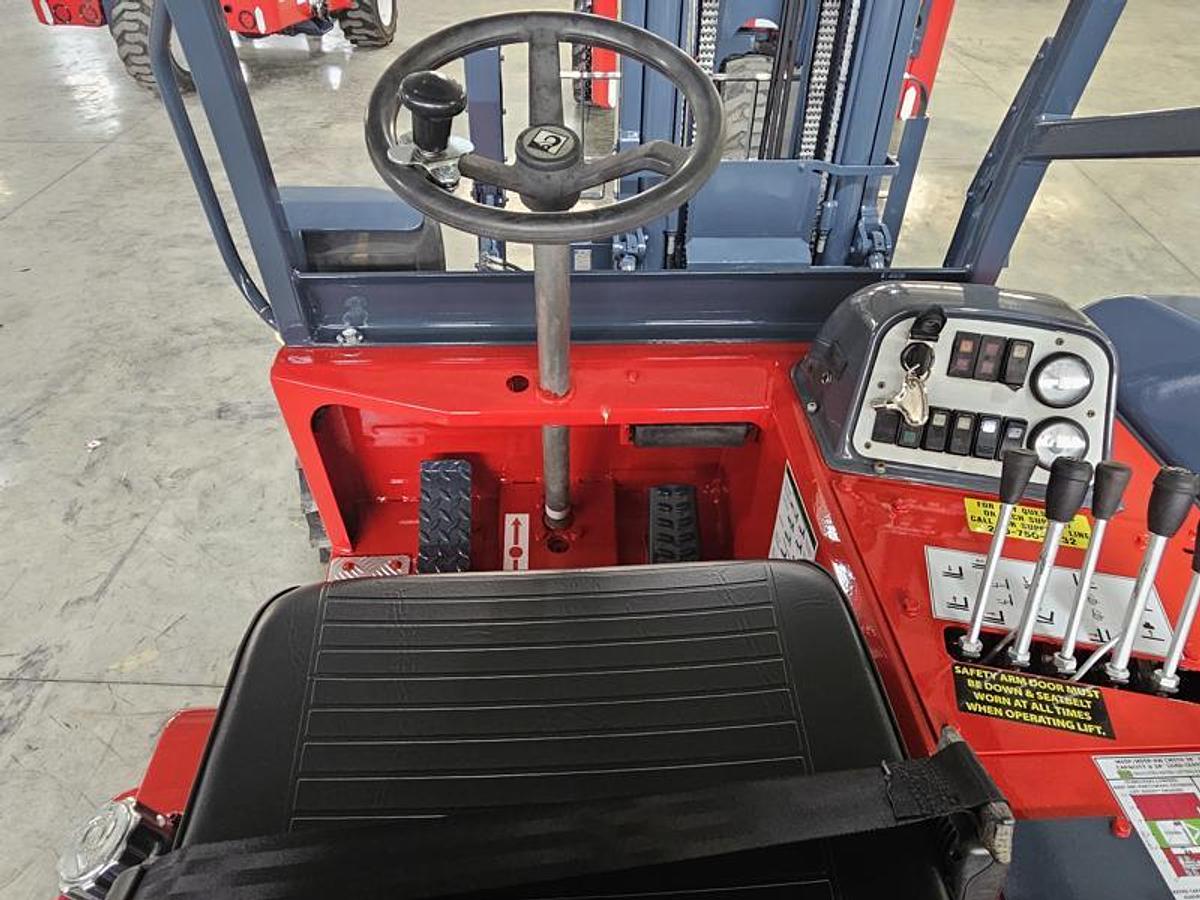 Used 2014  Moffett M 55.4  4 Way