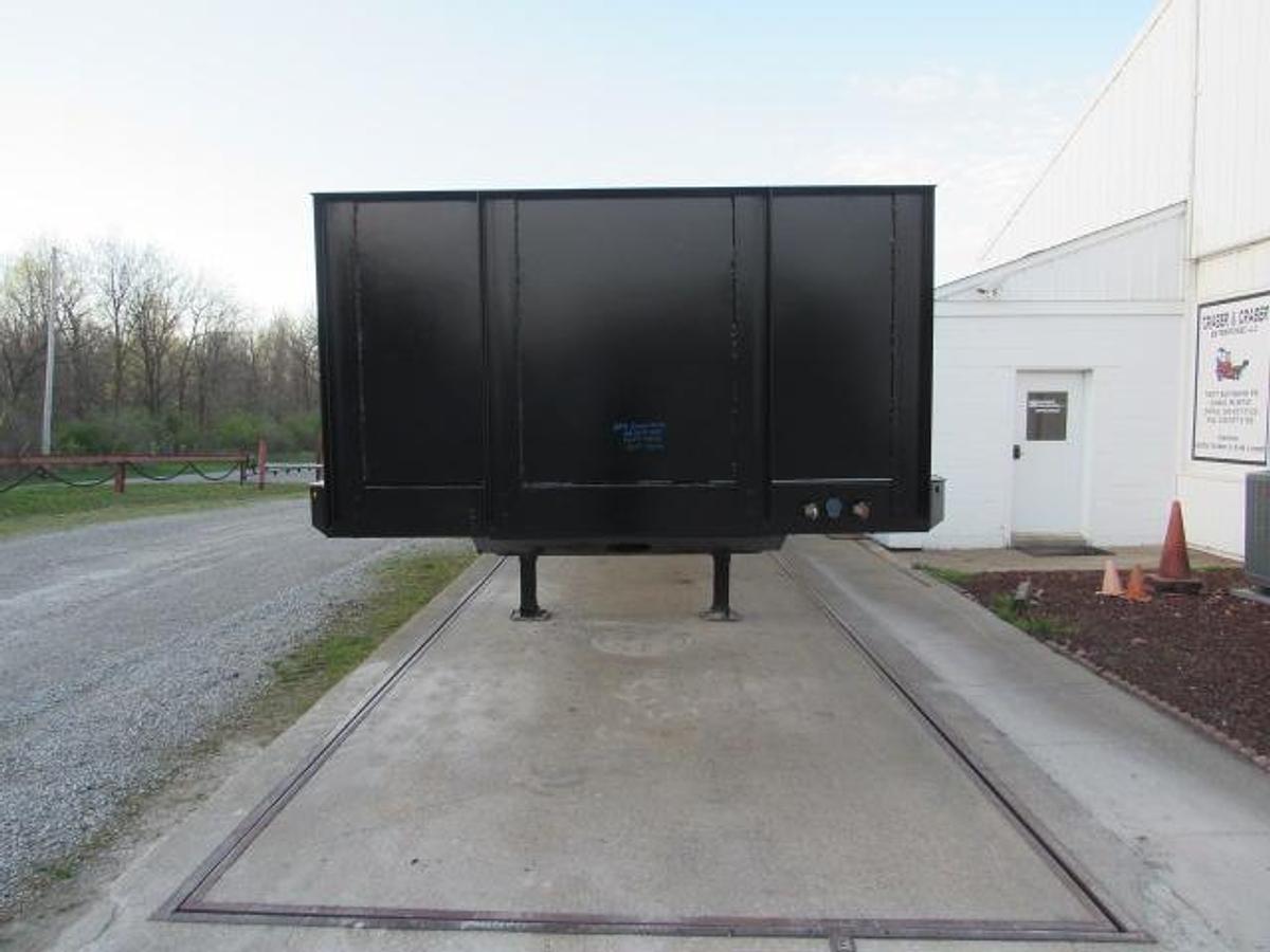 Used 2016 Great Dane Trailers 36' 6" X 102" Flatbed Moffett Trailer