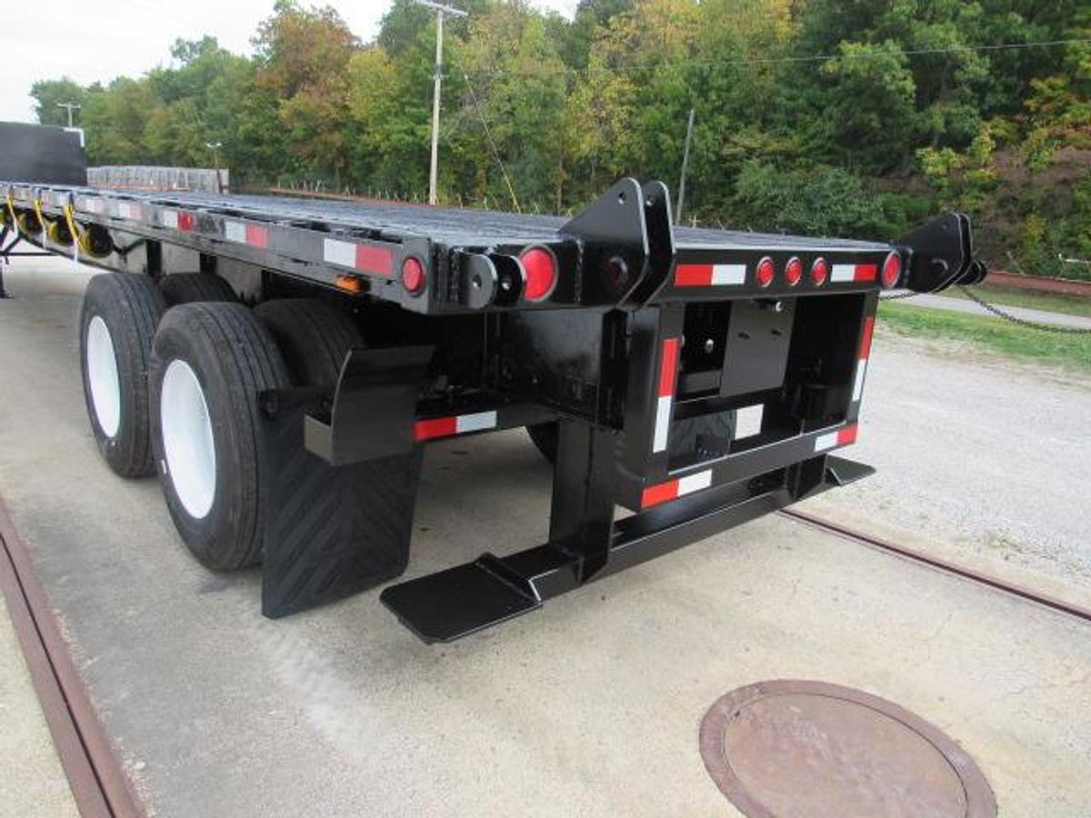Used 2016 Great Dane Trailers 48' X 102" Flatbed Moffett Trailer