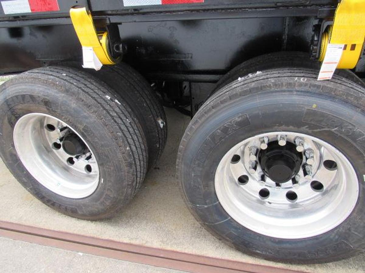 Used 2015 Utility 36 6 X 102 Moffett Trailer