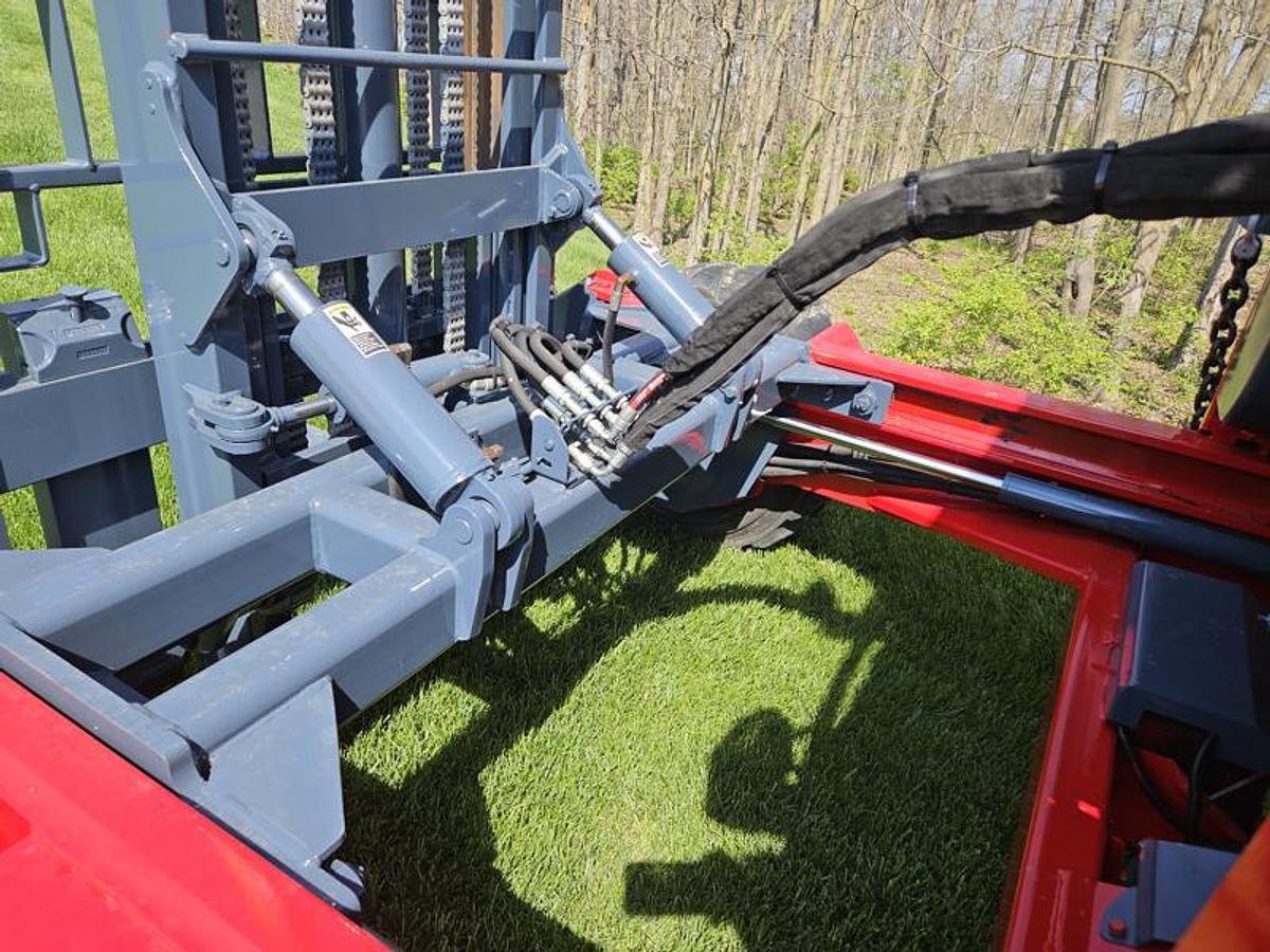 Used 2014 Moffett M70