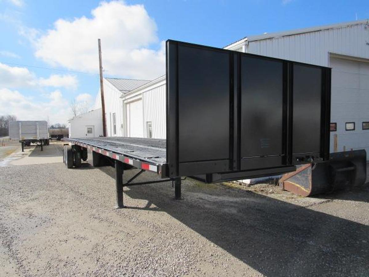 Used 2015 Utility 45' X 102" Princeton/Moffett Trailer