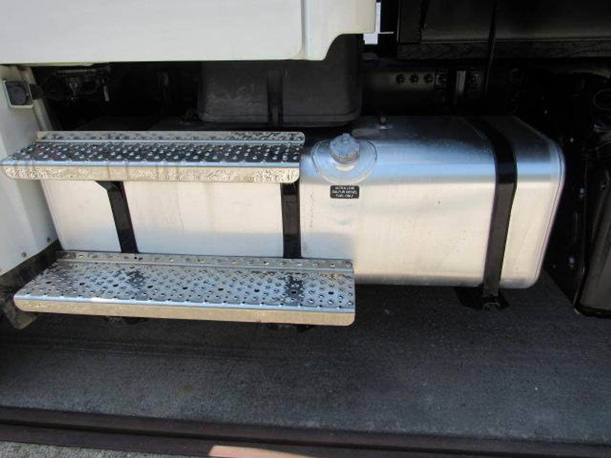 Used 2023 Freightliner M2 106