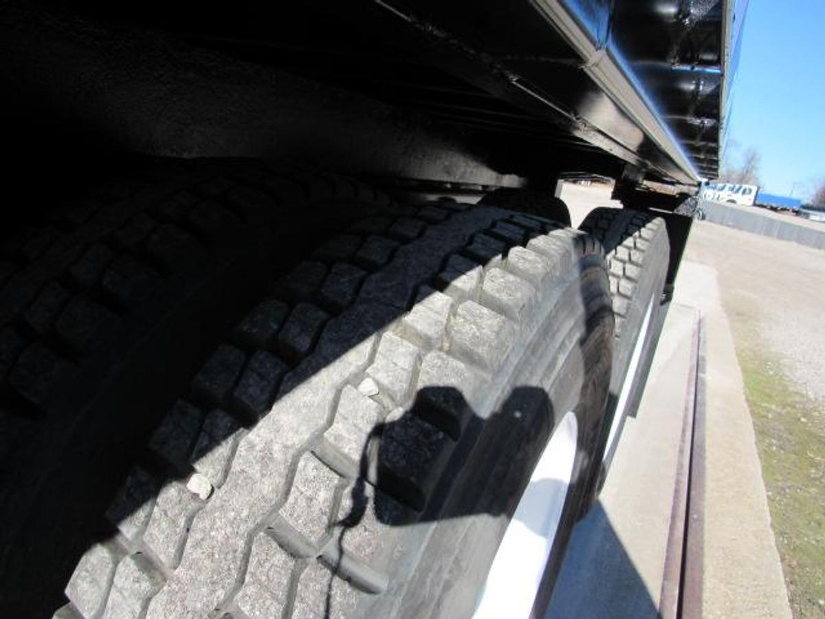 Used 2022 Freightliner M2 106