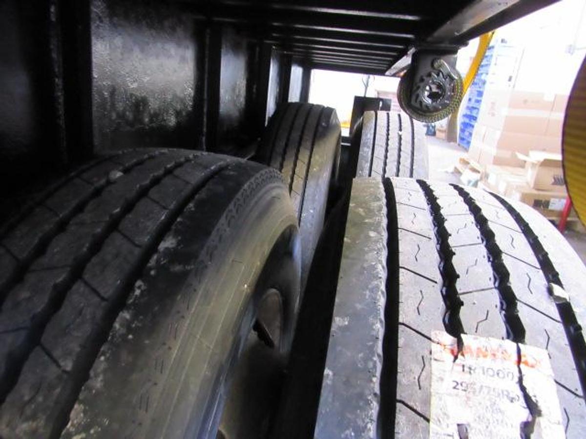 Used 2014 Utility 45' X 102 Princeton/Moffett Trailer