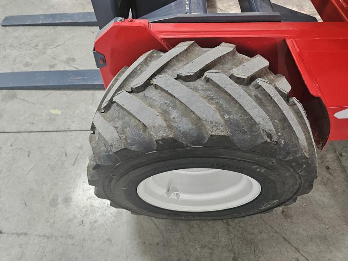 Used 2015 Moffett M8 55.3