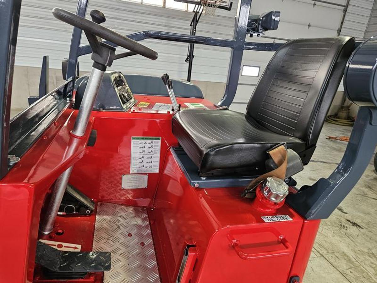 Used 2016 Moffett M8 55.4  4 Way