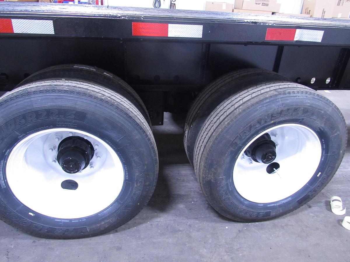 Used 2015 Utility 48' X 102 Princeton/Moffett Trailer