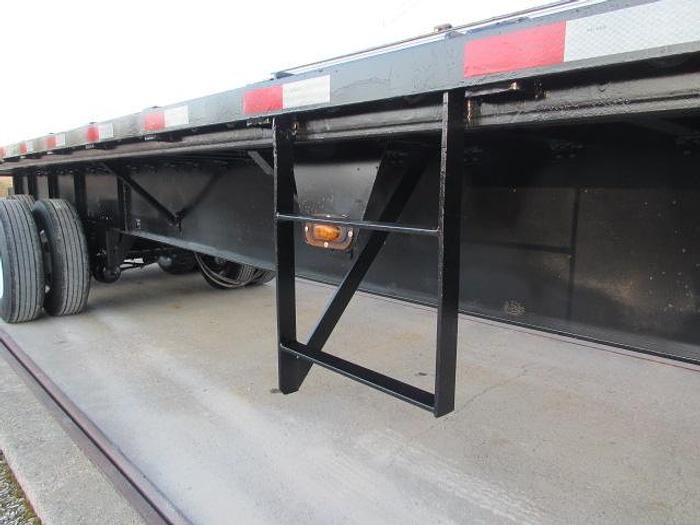 Used 2016 Great Dane Trailers 45' X 102" Flatbed Moffett Trailer