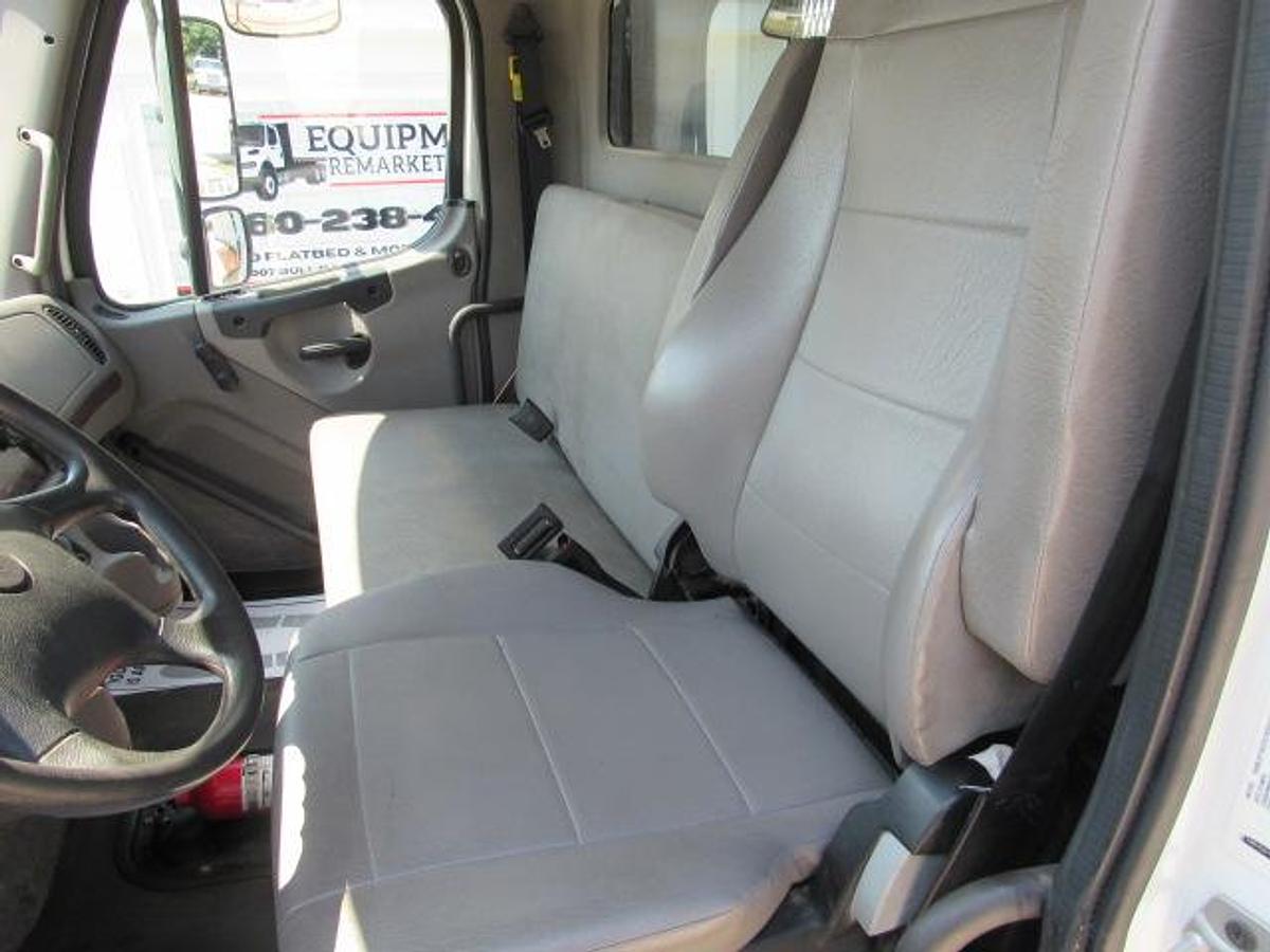 Used 2023 Freightliner M2 106