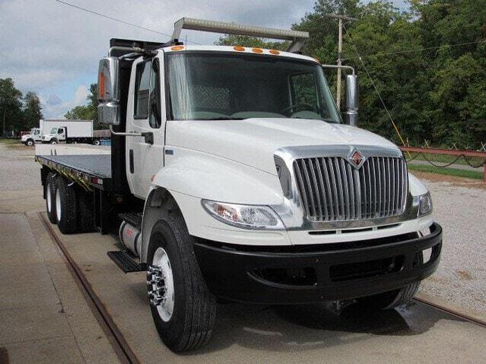 Used 2014 International DuraStar 4400