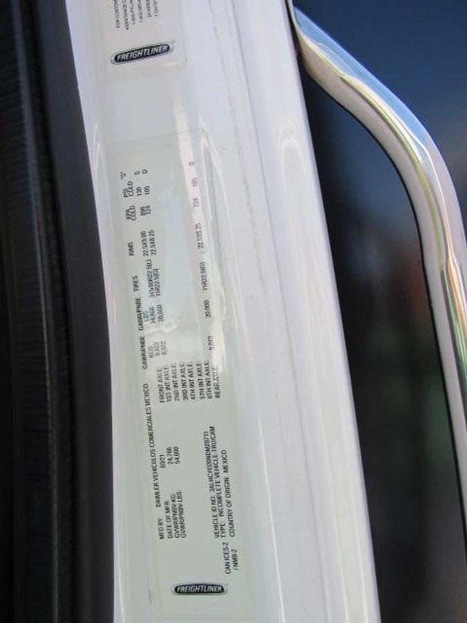 Used 2022 Freightliner M2 106