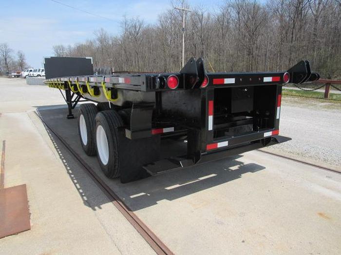 Used 2016 Great Dane Trailers 36' 6" X 102" Flatbed Moffett Trailer