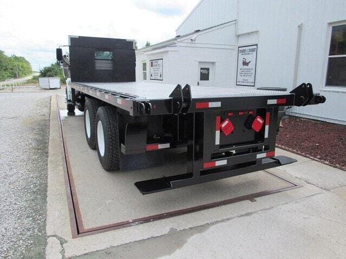 Used 2014 International DuraStar 4400