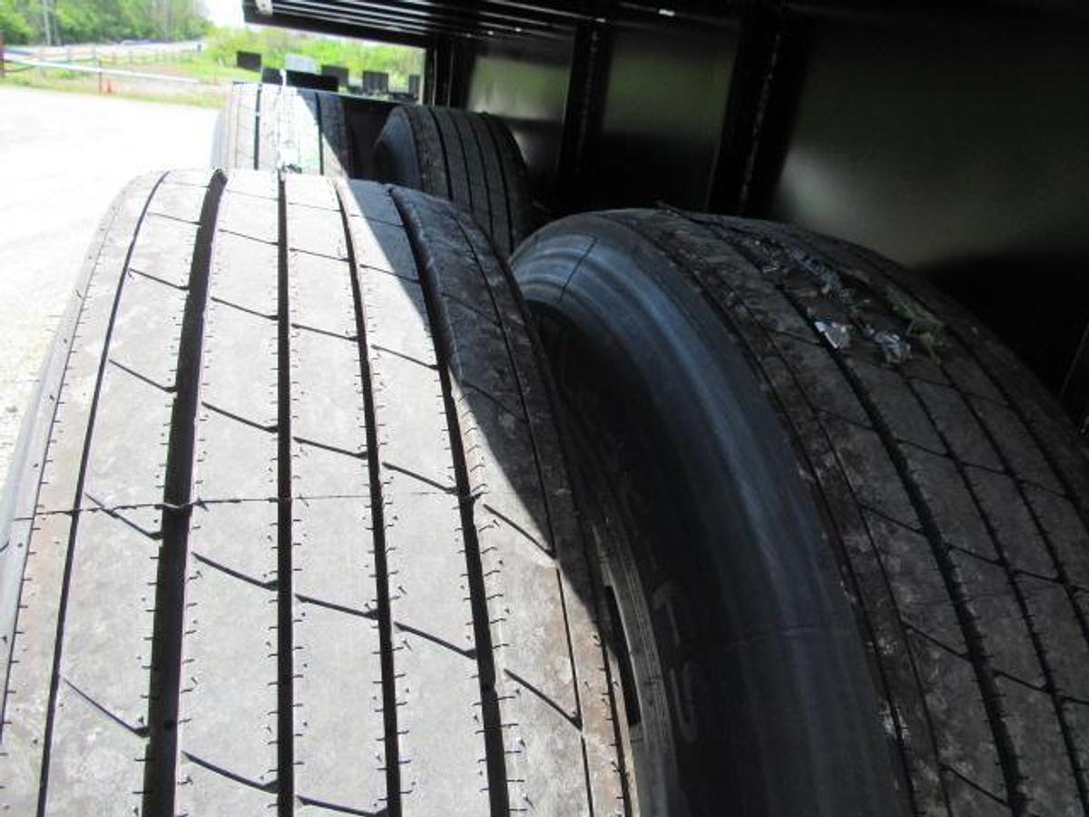 Used 2013 Utility 48' X 102 Princeton/Moffett Trailer