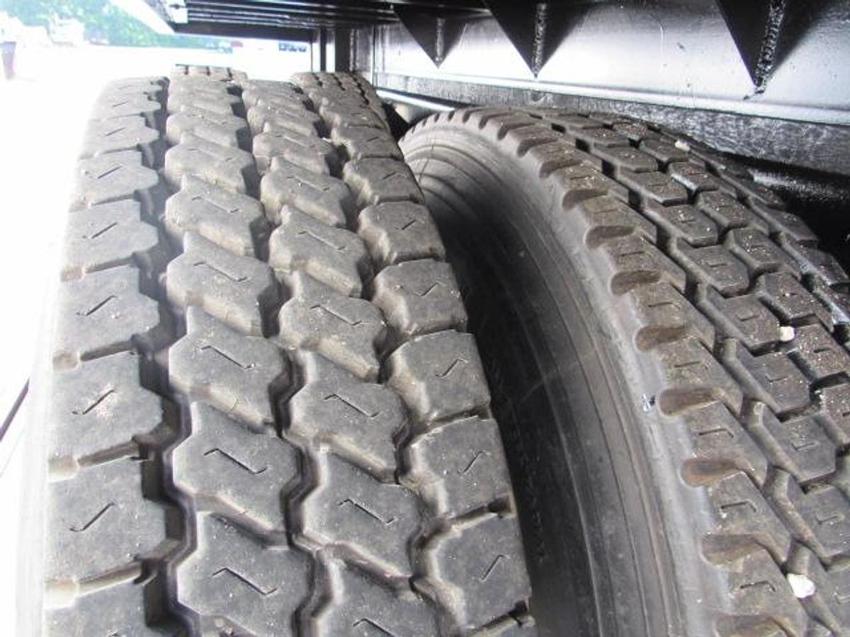 Used 2018 Freightliner M2 106