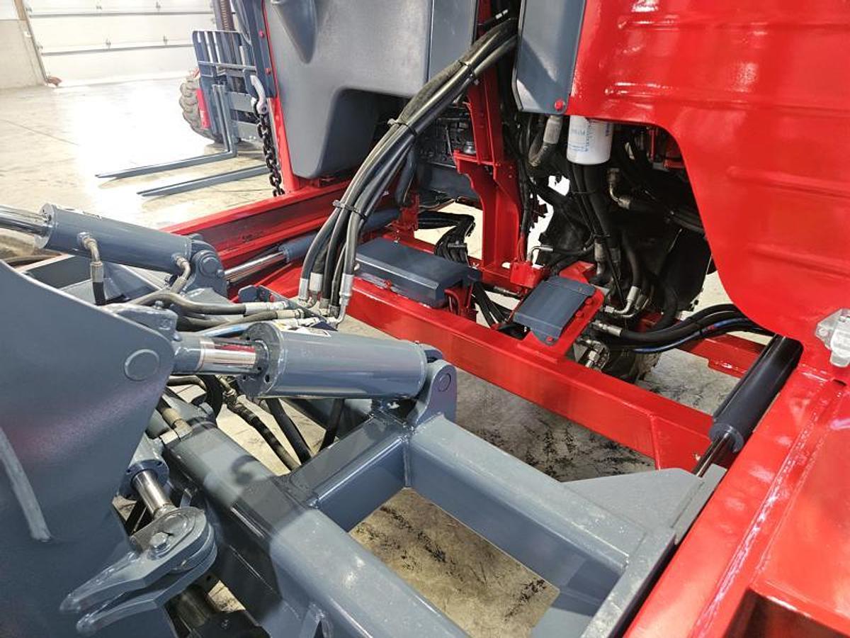 Used 2014 Moffett M55