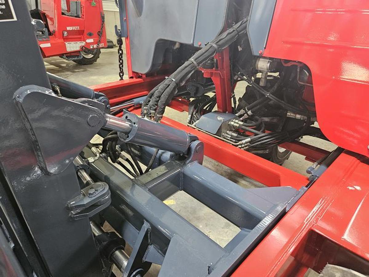 Used 2019 Moffett M8 55.3NX