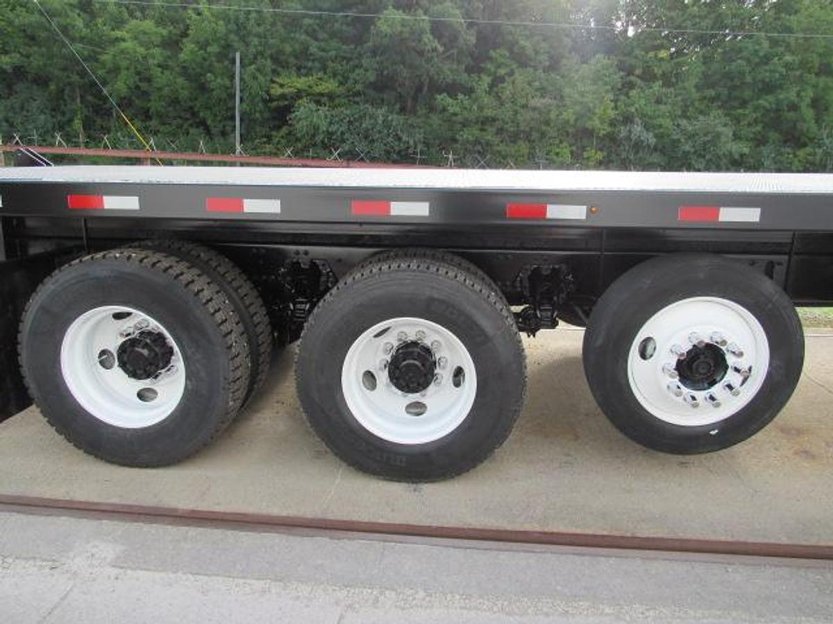 Used 2021 Kenworth T370 Flatbed Truck