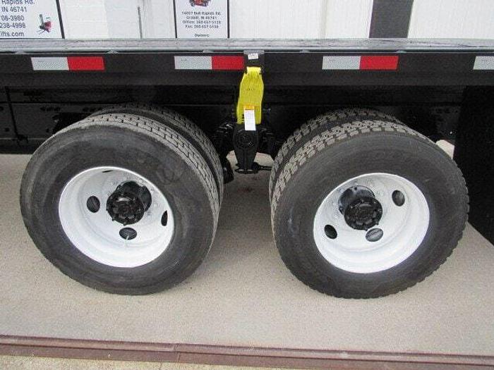 Used 2016 Freightliner M2 106