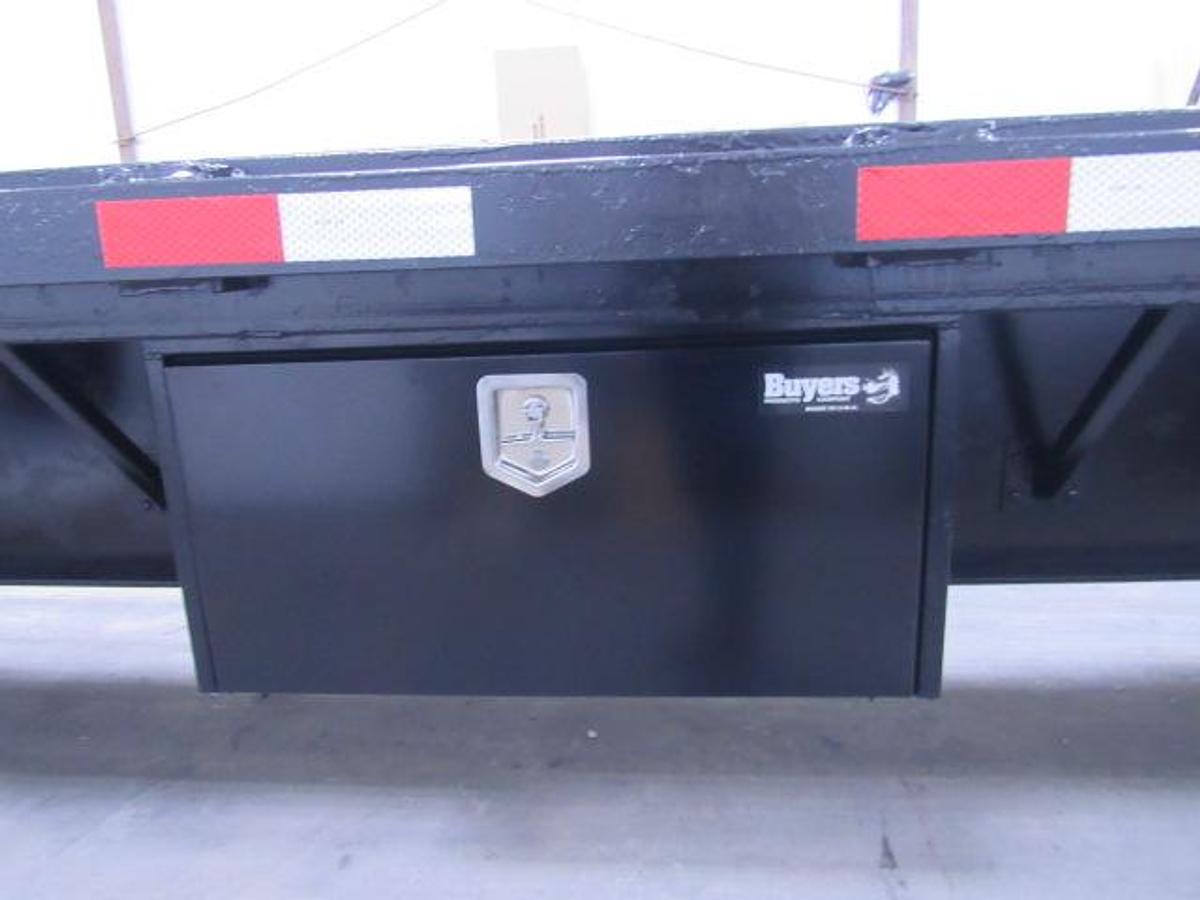 Used 2015 Great Dane Trailers 48' X 102" Flatbed Moffett Trailer