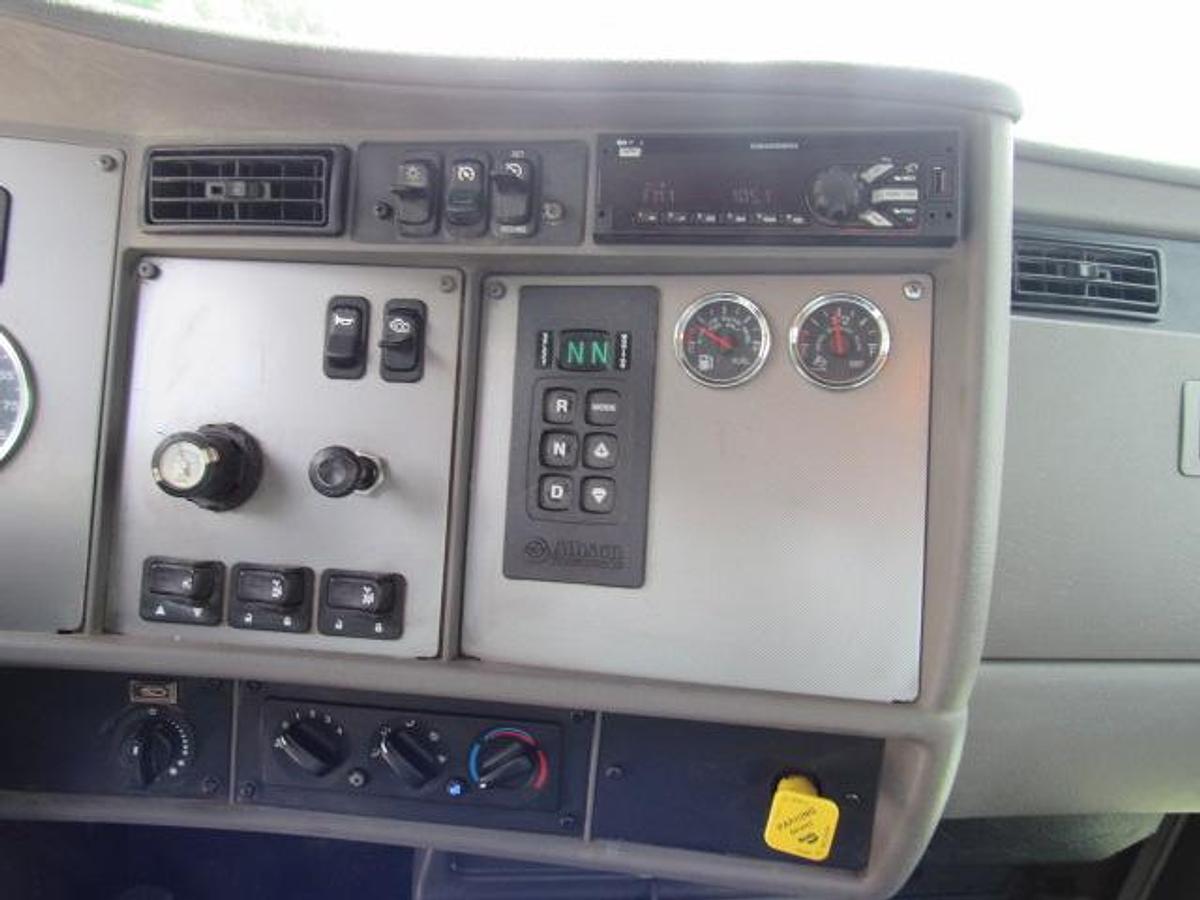 Used 2021 Kenworth T370 Flatbed Truck