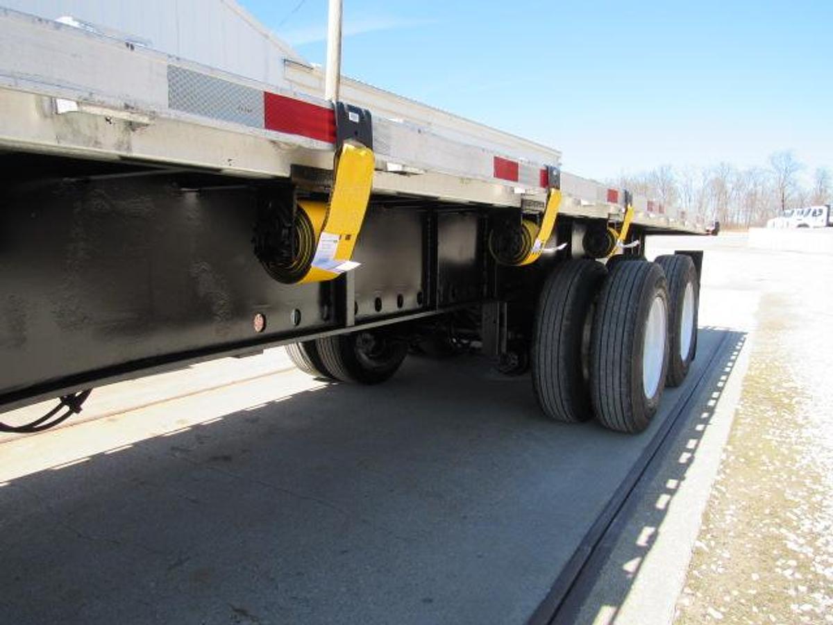 Used 2016 Utility 48' X 102 Alum Combo Princeton/Moffett Trailer