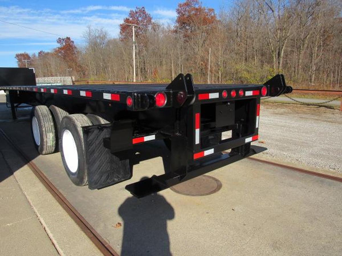 Used 2015 Utility 48' X 102 Princeton/Moffett Trailer