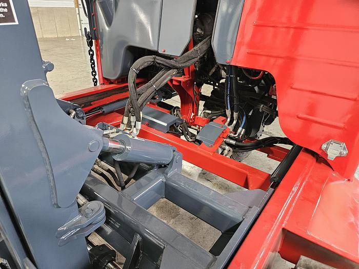 Used 2015 Moffett M8 55.3