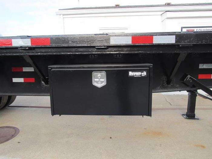 Used 2016 Great Dane Trailers 36' 6" X 102" Flatbed Moffett Trailer