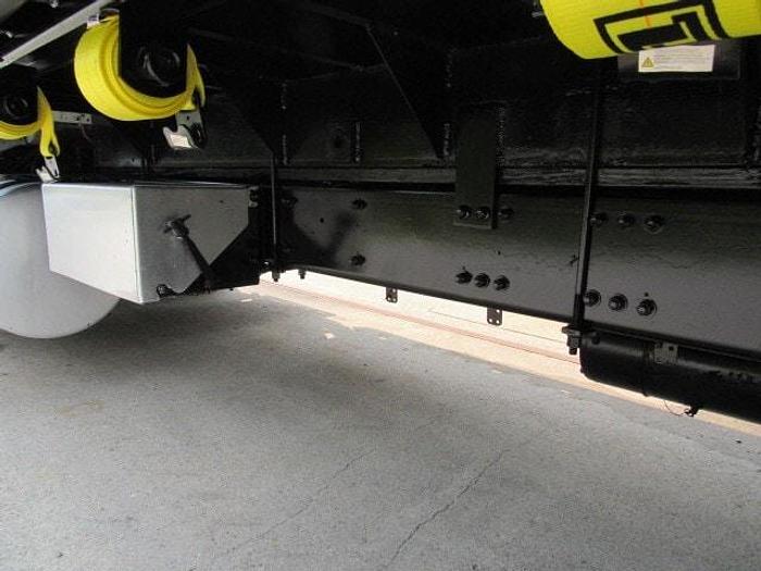 Used 2017 Freightliner M2 106